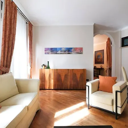 Large And Elegant Apartment In Missori Duomo Milan Extérieur photo