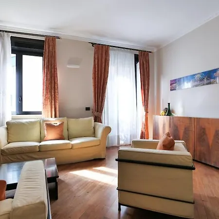 Large And Elegant Apartment In Missori Duomo Milan Extérieur photo