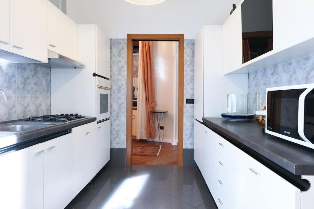 Appartement Large And Elegant In Missori Duomo